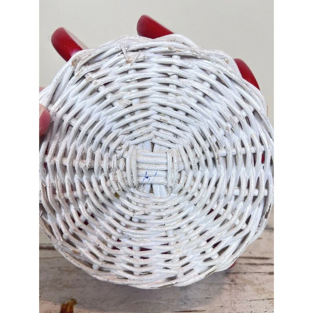 Vintage Wicker And Wooden Hearts L❤️VE Basket W/ Handle Moveable Hearts Rare 9”